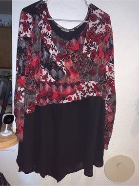 Avenue Black and Red Patterned Long Sleeve Blouse